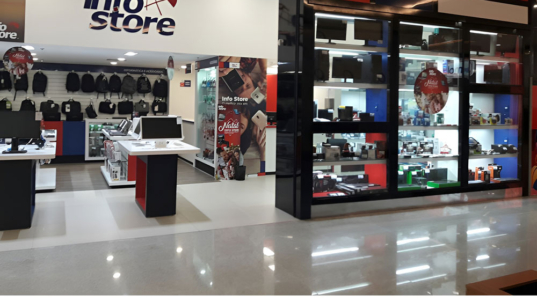 Imagem mostra a loja da Info Store.